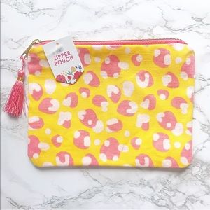 Target Cheetah Print Zipper Pouch 💛💗